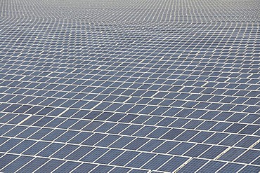 Open space photovoltaic plant, currently the largest site in North Rhine-Westfalia, covering an area of 80, 000 square metres with a capacity of 3600 kWp, Troisdorf-Oberlar, North Rhine-Westfalia, Germany, Europe