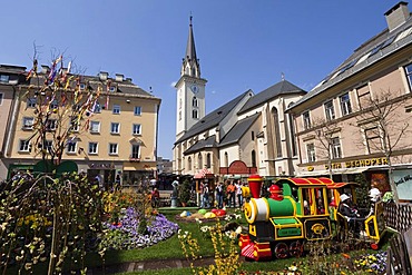 Rathausplatz Square, St. Jakob parish church, easter market, Villach, Carinthia, Austria, Europe