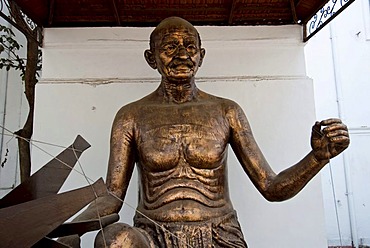 A statue of MK Gandhi at Gandhi Smriti, New Delhi, India, Asia