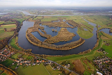 Aerial view, former bend of the Rhine river, Xanten Altrhein nature reserve, lakes, Maasmannsmardt, Bislicher Insel island, Xanten, Niederrhein region, North Rhine-Westphalia, Germany, Europe