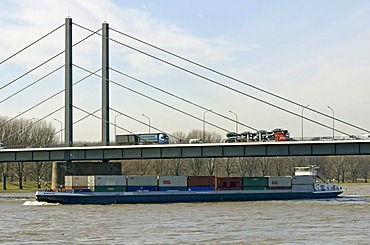 Theodor Heuss Bridge and River Rhine at Duesseldorf, North Rhine-Westphalia, Germany, Europe