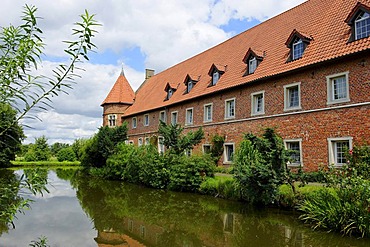 Haus Voegeding moated castle, Muenster, North Rhine-Westphalia, Germany, Europe