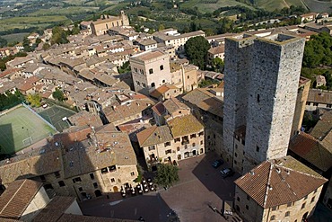 View of the city and the countryside, San Gimignano, UNESCO World Heritage Site, Tuscany, Italy, Europe