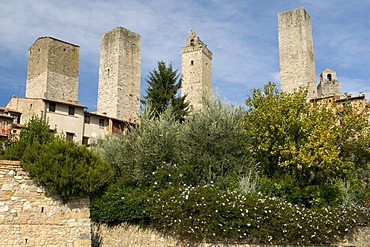 Residential towers and dynasty towers of San Gimignano, UNESCO World Heritage Site, Tuscany, Italy, Europe