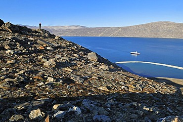 View over Sunnshine Fjord with cruise ship, Baffin Island, Nunavut, Canada, Arctic, North America