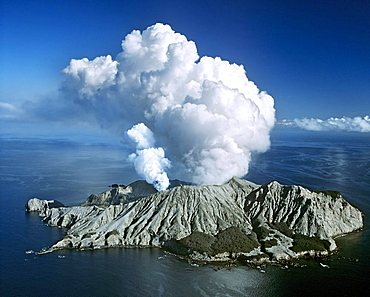 White Island, volcanic eruption, Bay of Plenty, North Island, New Zealand