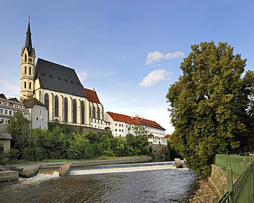 St. Vitus church above the Vltava river, Cesky Krumlov, Czech Republic, Europe