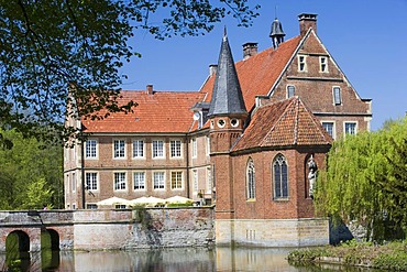 Huelshoff Castle, Havixbeck, Muensterland, North Rhine-Westphalia, Germany, Europe