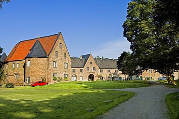 Outbuilding of Huelchrath Castle, Grevenbroich, North Rhine-Westphalia, Germany, Europe