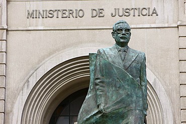 Monument to Salvador Allende, Justice Department, Santiago de Chile, Chile, South America