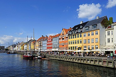 Amusement centre, Nyhavn, Copenhagen, Denmark, Scandinavia, Northern Europe