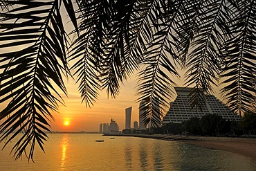 Sunset, Persian Gulf, Navigation Tower, Sheraton Hotel, Doha, Emirate of Qatar, Middle East, Asia