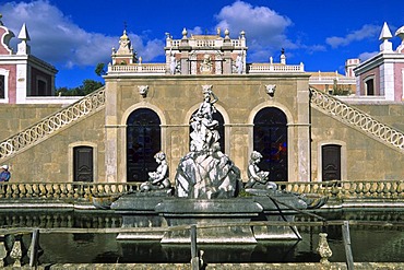 Fountain in the park of Palacio de Estoi, Estoi, Algarve, Portugal, Europe