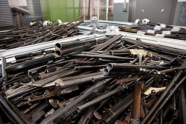 Illegal private arms, delivered and collected at the Landesamt fuer Zentrale Polizeiliche Dienste, Central Institute for Police Equipment and Technical Service, LZPD, North Rhine-Westphalia, Germany, Europe