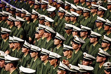 Swearing-in ceremony of 1100 policemen and policewomen to the NRW Police Force, Class of 2009, Duesseldorf, North Rhine-Westphalia, Germany, Europe