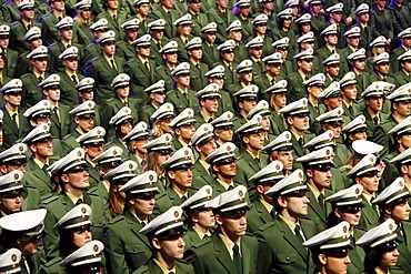 Swearing-in ceremony of 1100 policemen and policewomen to the NRW Police Force, Class of 2009, Duesseldorf, North Rhine-Westphalia, Germany, Europe