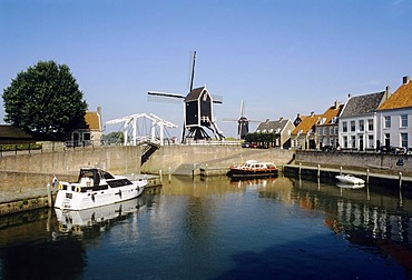 Romantic port with windmill, old fortified town of Heusden on the Maas river, North Brabant, Holland, Netherlands, Europe