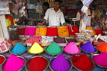 Stall with powdered pigment, Devaraja Market, Mysore, Karnataka, South India, India, South Asia, Asia