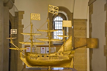 Portsmouth Cathedral interior, High Street, Portsmouth, Hampshire, England, United Kingdom, Europe