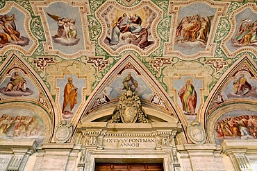 Ceiling frescoes in the portico of the Loggia delle Benedizioni, San Giovanni Basilica in Laterano, Rome, Lazio, Italy, Europe