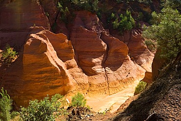 Ochre pit in Roussillon, Provence, southern France, France, Europe