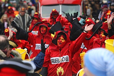 Carnival parade on Fat Thursday in Muelheim-Kaerlich, Rhineland-Palatinate, Germany, Europe