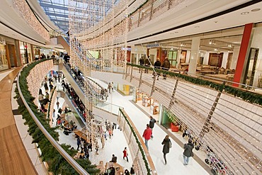 Stilwerk shopping centre in Koenigsbau, Christmas decorations, people, shops, Stuttgart, Baden-Wuerttemberg, Germany, Europe