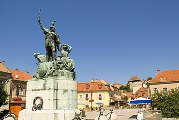 Main square, statue, Baron Istvan Dobo of Ruszka, tourists, castle, Eger, Hungary, Europe