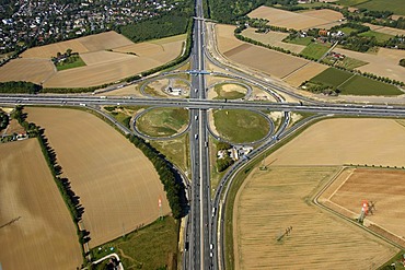 Aerial view, tangent, Kamener Kreuz junction rebuilding, A1 and A2 motorways, Kamen, Ruhrgebiet region, North Rhine-Westphalia, Germany, Europe