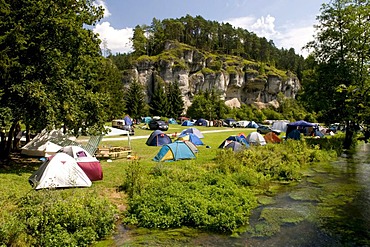 Tents at the campsite at the Baerenschlucht canyon in the Puettlachtal valley, Naturpark Fraenkische Schweiz nature preserve, Franconia, Bavaria, Germany, Europe