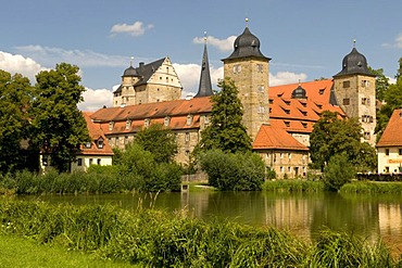 Pond in front of Thurnau Castle, Franconian Switzerland, Franconia, Bavaria, Germany, Europe