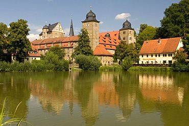 Pond in front of Thurnau Castle, Franconian Switzerland, Franconia, Bavaria, Germany, Europe