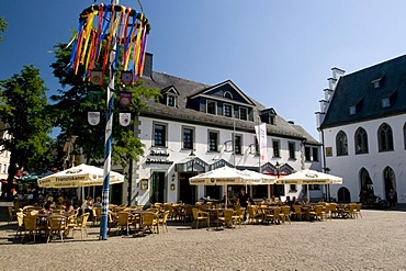 Restaurant at the Alter Markt square in Attendorn, Sauerland region, North Rhine-Westphalia, Germany, Europe