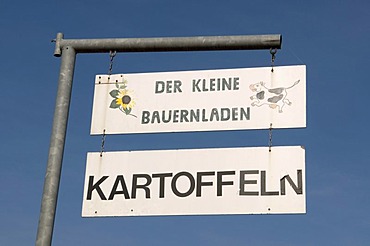 Sign for a small farm shop, Kamen, Ruhrgebiet region, North Rhine-Westphalia, Germany, Europe