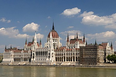 Parliament on the banks of the Danube river, Budapest, Hungary, Europe