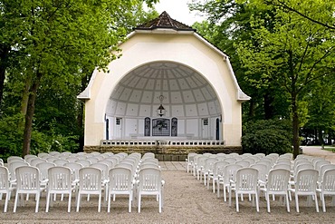 Bandshell in the spa gardens and concert garden, Bad Rothenfelde, Osnabruecker Land region, Lower Saxony, Germany, Europe