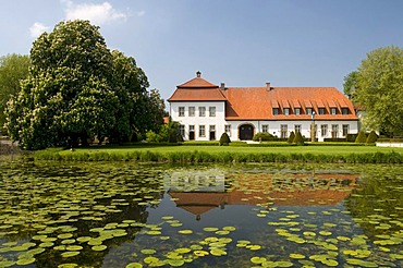 Schlossanlage Harkorten castle complex, Fuechtorf, Sassenberg, Muensterland region, North Rhine-Westphalia, Germany, Europe