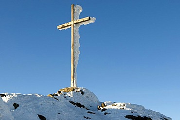 Icy summit cross on the Grosser Arber, 1456m, Bavarian Forest Nature Park, Bavaria, Germany, Europe