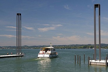 Lighthouses and ships at the port entrance of Bregenz, Lake Constance, Vorarlberg, Austria, Europe