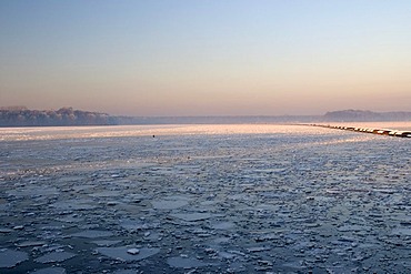 Haltern reservoir with ice floes in evening light, Muensterland, North Rhine-Westphalia, Germany, Europe