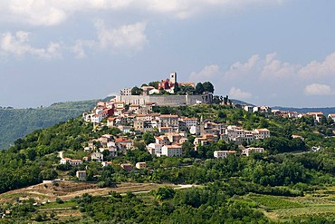 Mountain village of Motovun, Mirna valley, Istria, Croatia, Europe