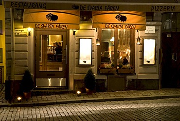 Bar in the historic centre of Gamla Stan at night, Stockholm, Sweden, Scandinavia, Europe