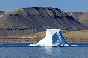 Iceberg drifting through Lancaster Sound, Devon Island, Northwest Passage, Nunavut, Canada, Arctic