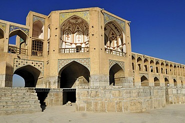 Pavilion of Pol-e Khaju Bridge, Isfahan, Esfahan, UNESCO World Heritage Site, Persia, Iran, Asia