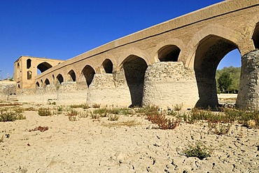 Historic Pol-e Shahrestan bridge, Isfahan, Esfahan, UNESCO World Heritage Site, Iran, Persia, Asia