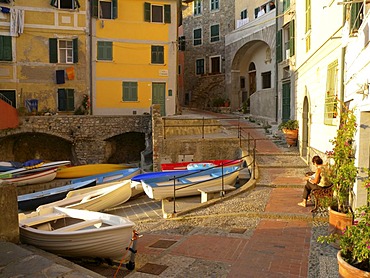 View on Tellaro on the sea, port, boats, Tellaro, Riviera, Liguria, Italy, Europe