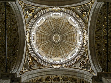 Interior of the cathedral, dome, Como, Lombardy, Italy, Europe