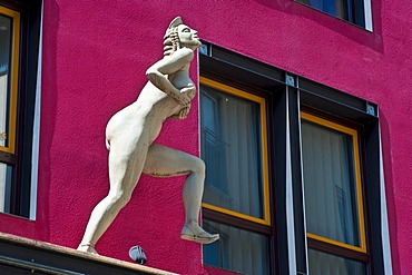 Sculpture of Leda and the Swan at the Cafe Leda coffee house, Horb am Neckar, Black Forest, Baden-Wuerttemberg, Germany, Europe