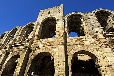 Roman ampitheatre, Les Arenes, Arles, Bouches du Rhone, Provence, France, Europe