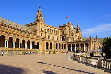 Plaza de Espana in Maria Luisa Park, Seville, Andalusia, Spain, Europe